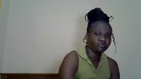 Snapshot of prettyliz30 chatting on July 18, 1:21 am LILIAN online show from July 18, 1:21 am