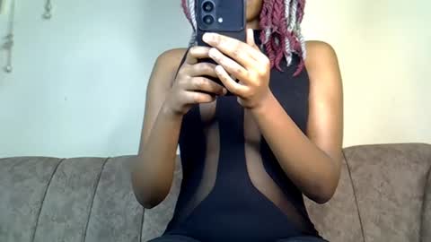 Snapshot of prettymistress2 chatting on July 2, 7:20 pm prettymistress2 online show from July 2, 7:20 pm