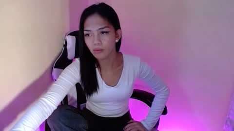 Snapshot of prettymiya chatting on September 17, 11:23 am Miya 3 online show from September 17, 11:23 am