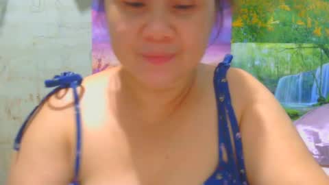 Snapshot of prettynhing chatting on July 22, 2:09 pm Nhing online show from July 22, 2:09 pm