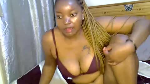 Snapshot of prettynita_ chatting on October 23, 11:09 am Nita online show from October 23, 11:09 am