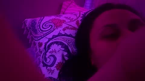 prettypleasure30 online show from August 6, 8:16 am