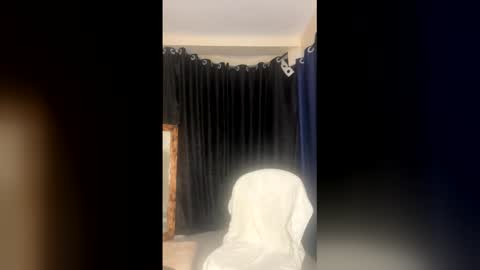 prettyreen online show from March 21, 2:49 am