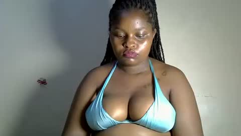 Snapshot of prettyriss chatting on May 19, 6:36 pm prettyriss online show from May 19, 6:36 pm