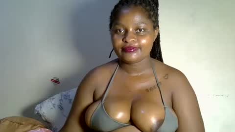 Snapshot of prettyriss chatting on May 29, 12:19 am prettyriss online show from May 29, 12:19 am