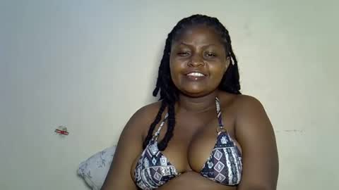 Snapshot of prettyriss chatting on June 13, 5:22 pm prettyriss online show from June 13, 5:22 pm