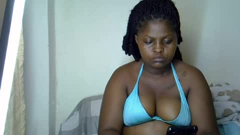 Snapshot of prettyriss chatting on June 19, 5:50 pm prettyriss online show from June 19, 5:50 pm
