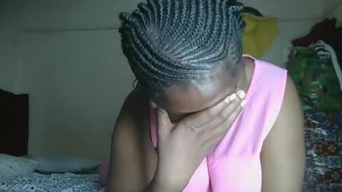 Snapshot of prettyshally chatting on December 20, 1:45 am prettyshally online show from December 20, 1:45 am