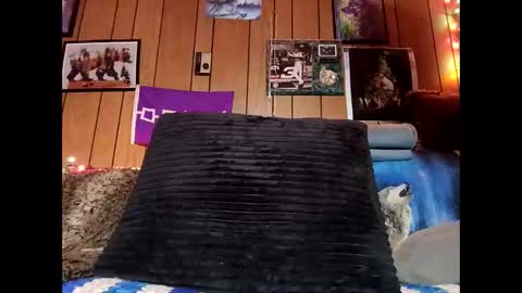 prettysolid7 online show from February 1, 7:51 am