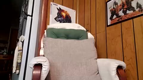 prettysolidd7 online show from December 3, 3:41 am