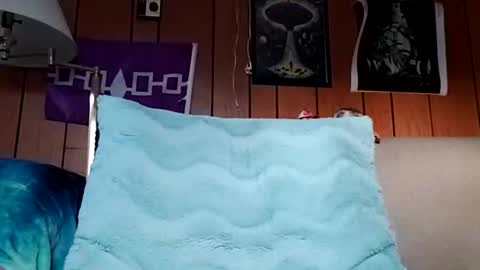 prettysolidd7 online show from December 16, 1:22 pm