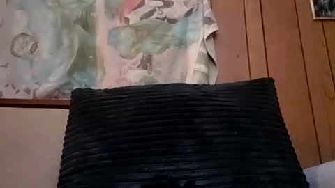 prettysolidd7 online show from February 12, 9:42 am