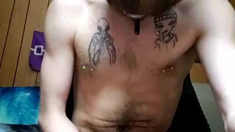 prettysolidd7 online show from February 19, 3:28 am