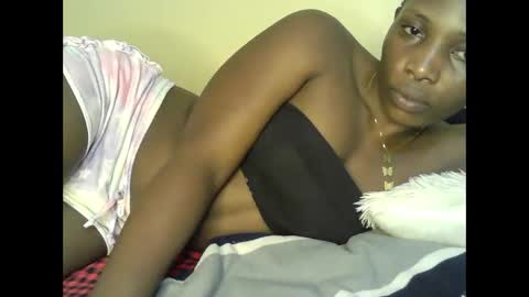 Snapshot of prettyvish chatting on June 8, 4:13 am prettyvish online show from June 8, 4:13 am