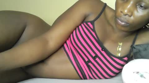 Snapshot of prettyvish chatting on July 5, 4:19 am prettyvish online show from July 5, 4:19 am