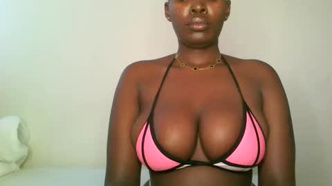 prettyvishy online show from February 15, 7:38 am