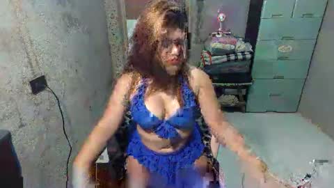 Snapshot of prettywhore_core chatting on May 25, 3:12 am Maica online show from May 25, 3:12 am