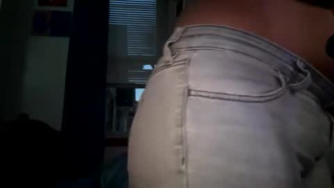 Snapshot of prettyyalisha chatting on April 16, 12:00 am prettyyalisha online show from April 16, 12:00 am