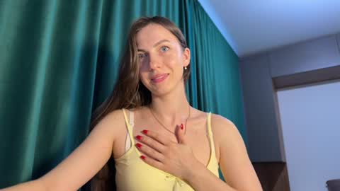 Snapshot of prettyyy_angel chatting on June 23, 4:27 pm prettyyy_angel online show from June 23, 4:27 pm