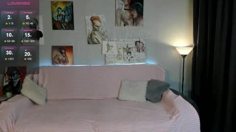 Snapshot of prettyyy_kitty chatting on November 28, 1:41 am Kitty online show from November 28, 1:41 am