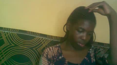 prettyzuzu online show from October 27, 6:28 am