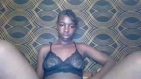 prettyzuzu online show from November 9, 6:33 am