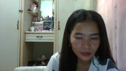 Snapshot of prety784828 chatting on May 14, 1:01 am prety784828 online show from May 14, 1:01 am