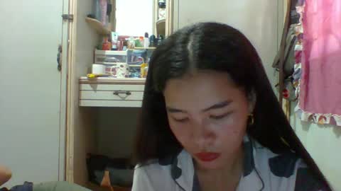 Snapshot of prety784828 chatting on June 14, 1:47 am prety784828 online show from June 14, 1:47 am