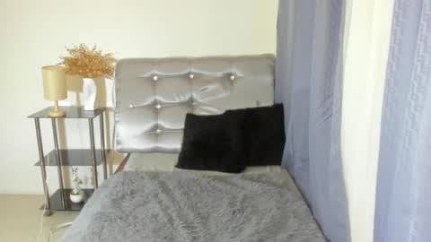 Snapshot of pricila_deguzman chatting on March 7, 12:07 am pricila_deguzman online show from March 7, 12:07 am