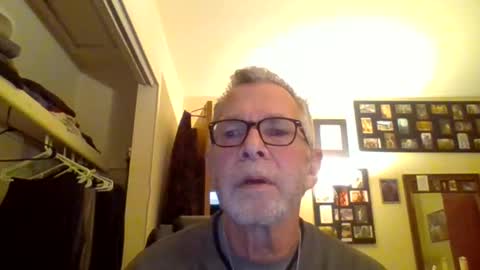 Snapshot of primalpassion chatting on December 31, 6:24 pm slut4ever online show from December 31, 6:24 pm