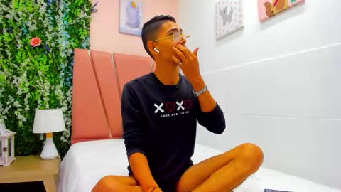 Snapshot of princcsjoel chatting on September 23, 9:18 pm princcsjoel online show from September 23, 9:18 pm