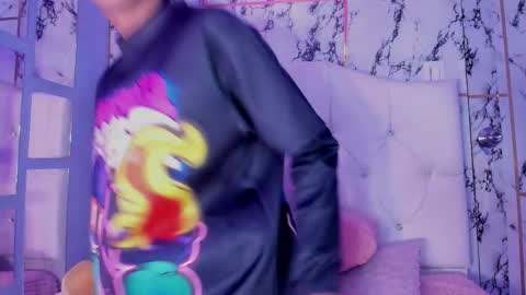 Apolo online show from December 3, 7:56 pm