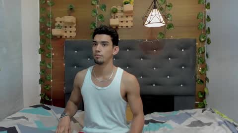 prince_arthur77 online show from January 31, 3:44 pm