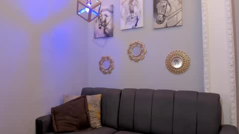 prince_arthur77 online show from February 18, 3:53 am