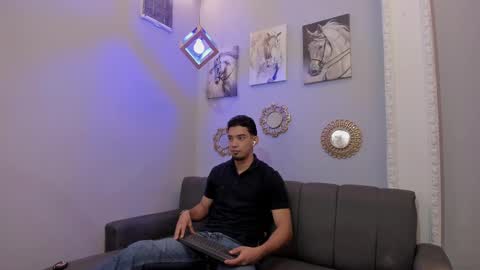 prince_arthur77 online show from February 26, 12:47 pm