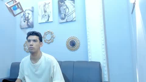 prince_arthur77 online show from March 12, 12:36 pm