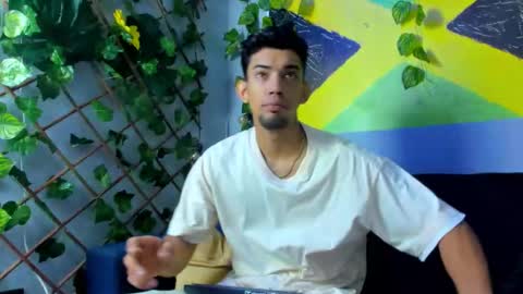 prince_arthur77 online show from September 18, 1:46 pm