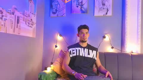 prince_arthur77 online show from March 14, 2:33 pm