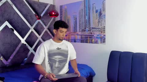 prince_arthur77 online show from April 11, 2:54 pm