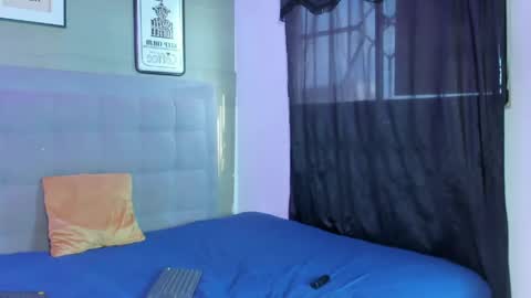 prince_arthur77 online show from April 14, 1:06 pm