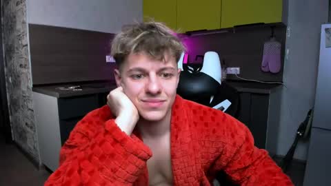 Snapshot of prince_nik chatting on April 24, 5:48 pm prince online show from April 24, 5:48 pm