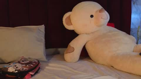 Snapshot of prince_poppy_ chatting on November 6, 8:43 pm PRINCEPOPPY online show from November 6, 8:43 pm