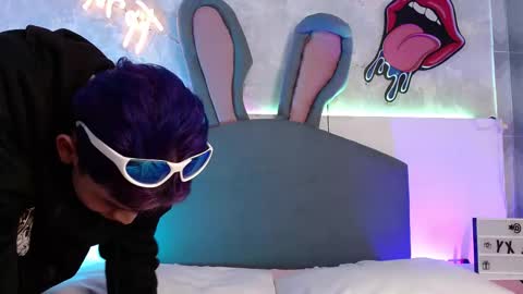 Prince  online show from November 25, 8:42 pm