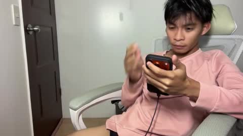 Charls online show from April 12, 3:28 pm