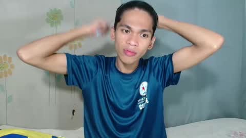 Snapshot of princeofcumxxx chatting on February 12, 12:33 pm Mel online show from February 12, 12:33 pm