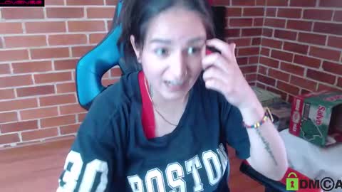 Snapshot of princesa_leia_zathur chatting on June 11, 2:37 pm Leia online show from June 11, 2:37 pm