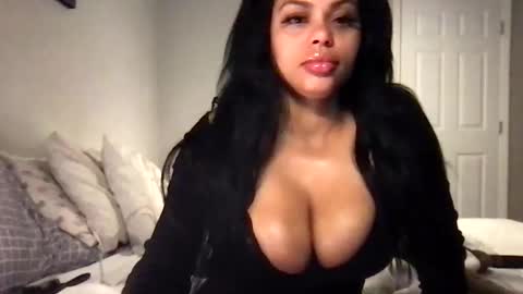 Snapshot of princess1tick chatting on March 5, 8:43 am princess1tick online show from March 5, 8:43 am