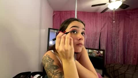 Snapshot of princess9537 chatting on February 9, 10:58 pm princess9537 online show from February 9, 10:58 pm