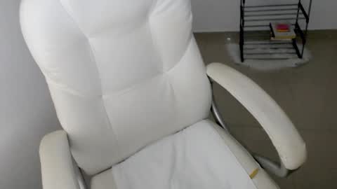 Snapshot of princess_19x chatting on January 31, 11:03 pm valery dollx online show from January 31, 11:03 pm
