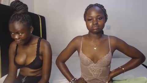 Snapshot of princess_bee1 chatting on September 13, 10:59 am princess online show from September 13, 10:59 am